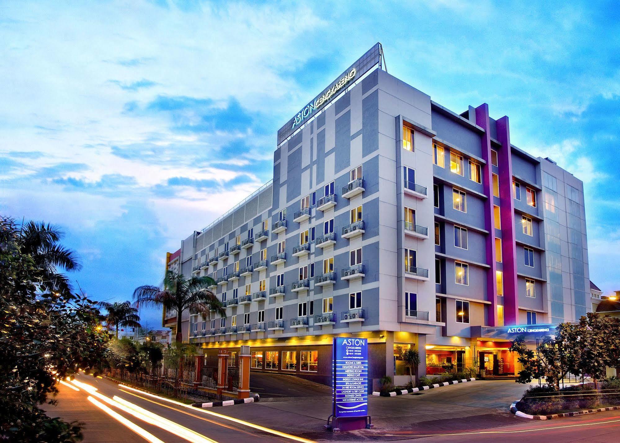 Royal Palm Hotel & Conference Center Cengkareng Jakarta Kültér fotó